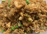 147. Nasi Goreng, with Shrimps & Chicken in Sambal Paste 马来炒饭 H, S, E, Peas