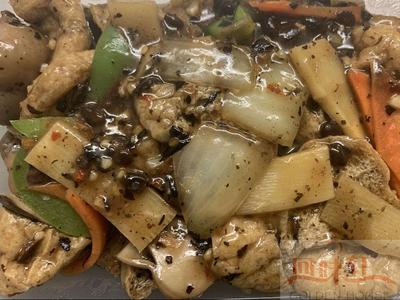 103B. Beancurd, Served with Chilli & Black Bean Sauce 豉椒豆腐 H