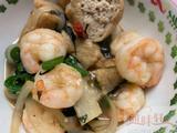 82. Phat Bai Hohrapha Prawns 泰香虾 H<br/>      (Stir Fried with Thai Sweet Basil & Chilles)