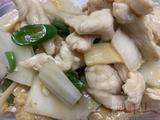 34. Phak Phrik Chicken 泰辣鸡 H<br/>        (Stir Fried with Chilli, Garlic & Lemon Grass)
