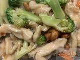 20.Chicken with CASHEW NUTS + Boiled Rice (hot) 腰果鸡肉饭